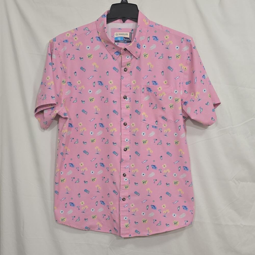 Magellan Outdoors Fish Gear Men's L Pink Button Up Short Sleeve Pockets Wicking